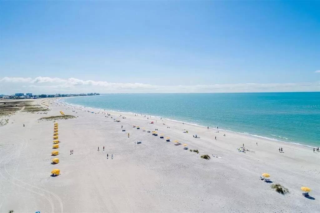 Treasure Island Beach Retreat 세인트피트비치 외부 사진
